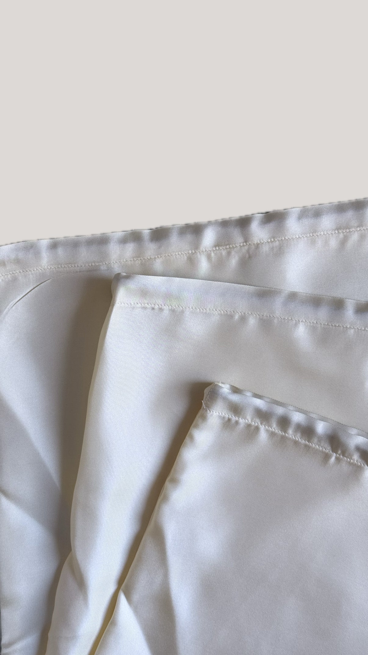 Silk dust bag